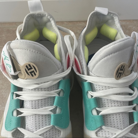 James Harden ‘Harden Volume 5 Future Natural’ Basketball Shoes - Picture 4 of 7